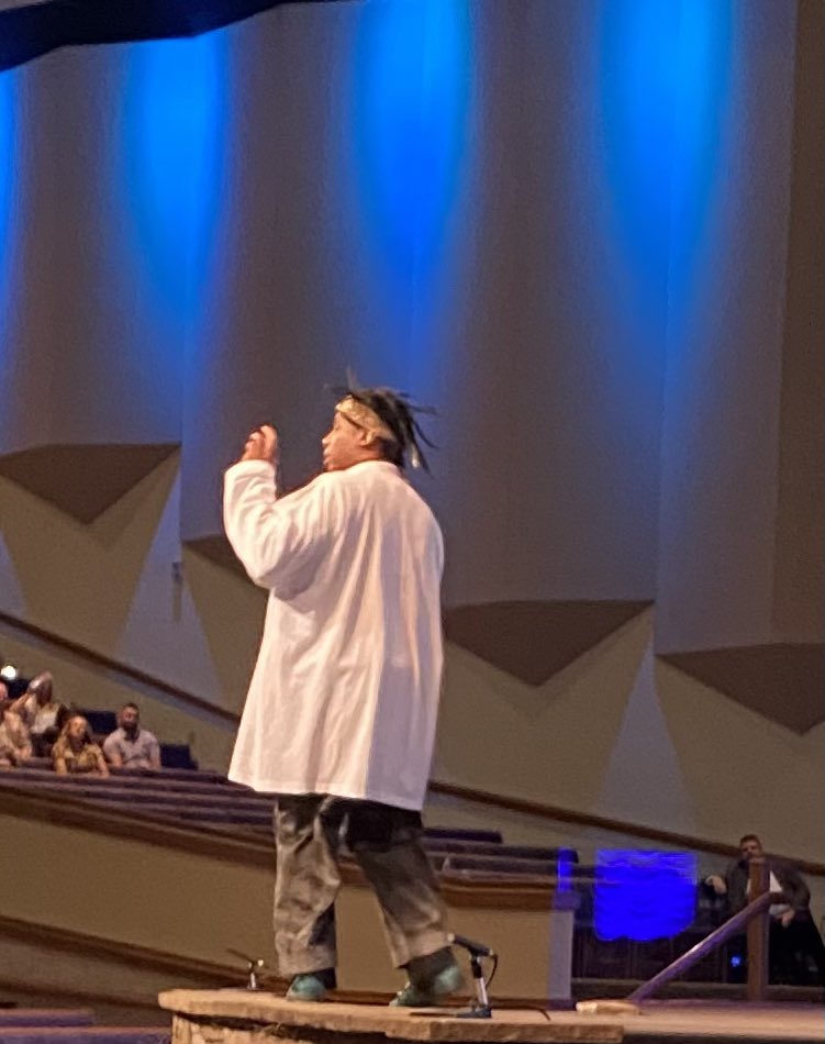 AllenMustangs's tweet photo. Thank u so much to @docspeaks for sharing your story and teaching us the importance of Love, Light and Insight! Thanks to the @WestShoreFdn for providing this inspiring experience! #lovelightinsight #mustangmojo #westshoreproud https://t.co/hqhiY9wFII