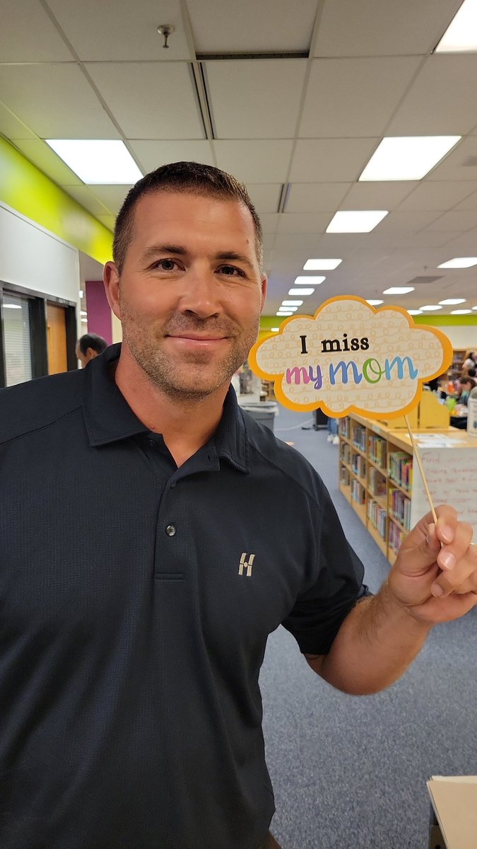 Lindsey Avara tweet media