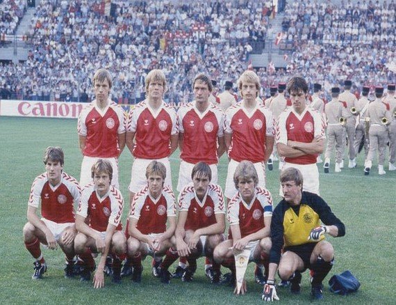 A Football Archive* on Twitter 