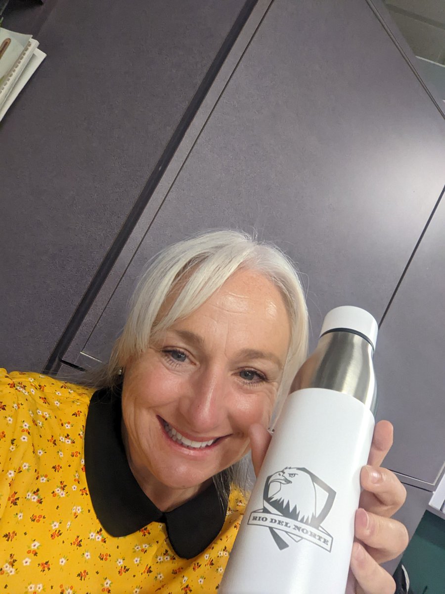 Already feeling the love and support from <a href="/bmeyring/">Betsy Meyring Pegler</a> <a href="/NorteEagles/">Rio del Norte Eagles</a> principal! It is going to be the best year yet! #rioschools <a href="/RioSDLive/">RioSchools</a>