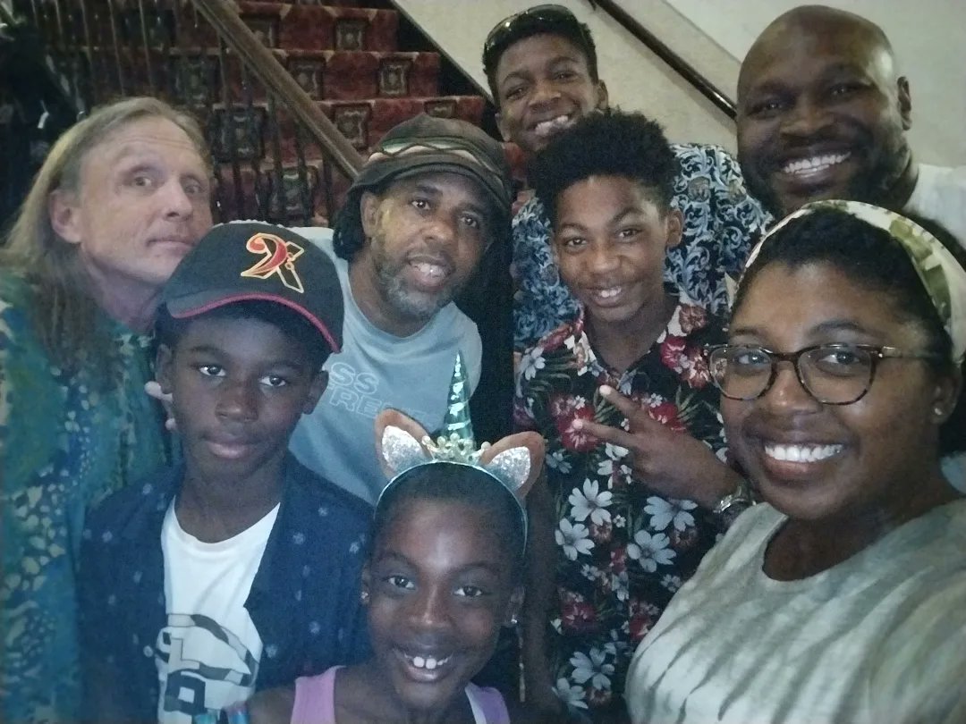 tripjband's tweet photo. Victor Wooten we had fun meeting you!
Trip J Band & FAM enjoyed The Bass Extremes Concert! Glasgow, KY
#victorwooten #stevebaileybass #bassextremes https://t.co/k4rBgj2jMq