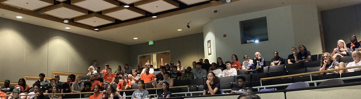 GoCamelsRules's tweet photo. Impressed with the student-athletes in this mornings' Beginning of Year Compliance meeting... Asked some really great questions! #eligibility #rulesed #reallyreallyimportant https://t.co/Eh1Q18fyvx