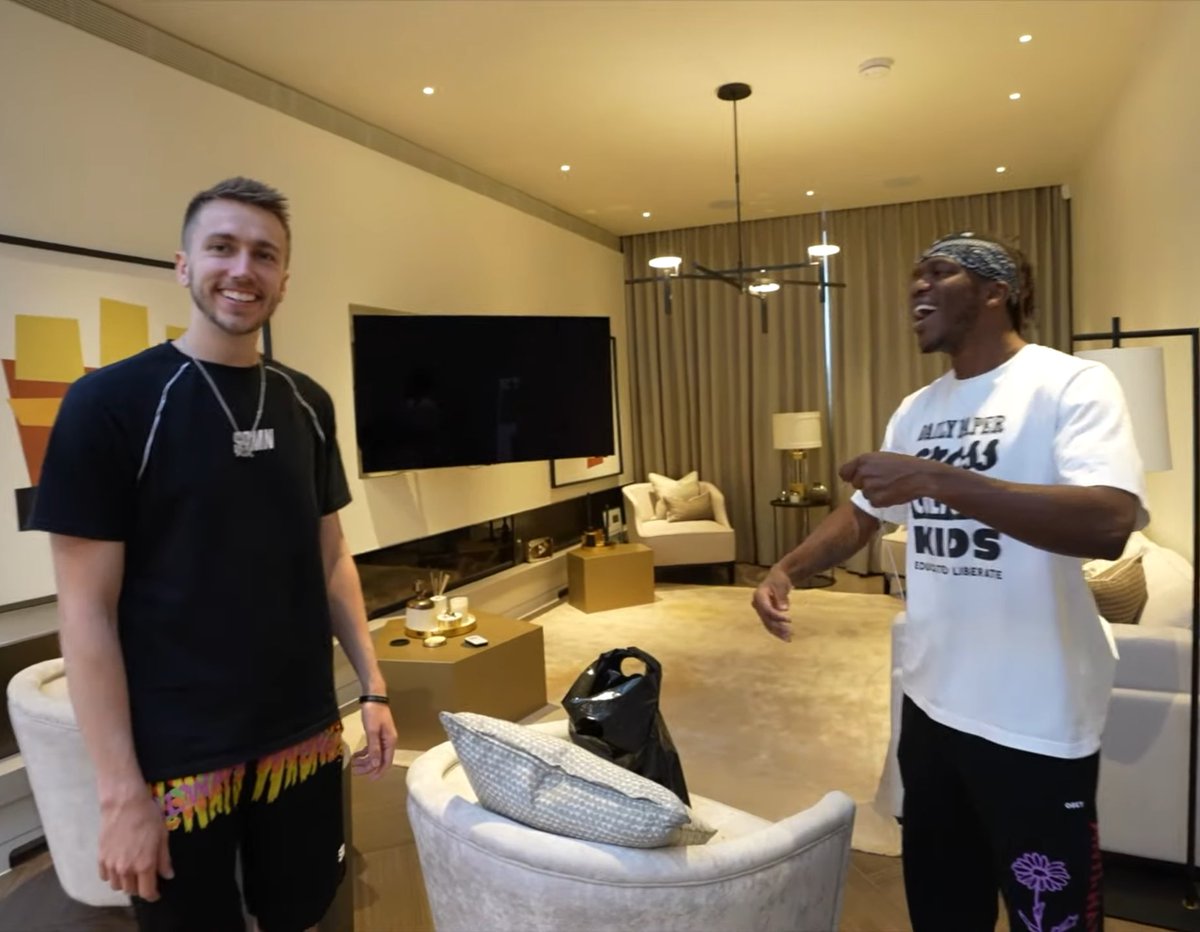 miniminter's tweet photo. How it started:             How it’s going: https://t.co/Eq0yqz2xCp