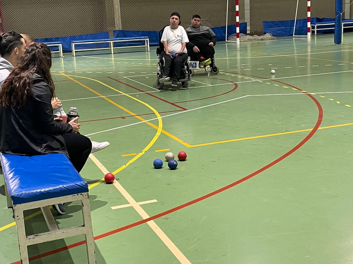 DeportesAR's tweet photo. #DeporteAdaptado ¡Concentración del seleccionado de boccia en el CeNARD!

El conjunto argentino realizó un nuevo campamento de entrenamiento con 13 deportistas de todas las categorías. https://t.co/Imf4Kte8uv
