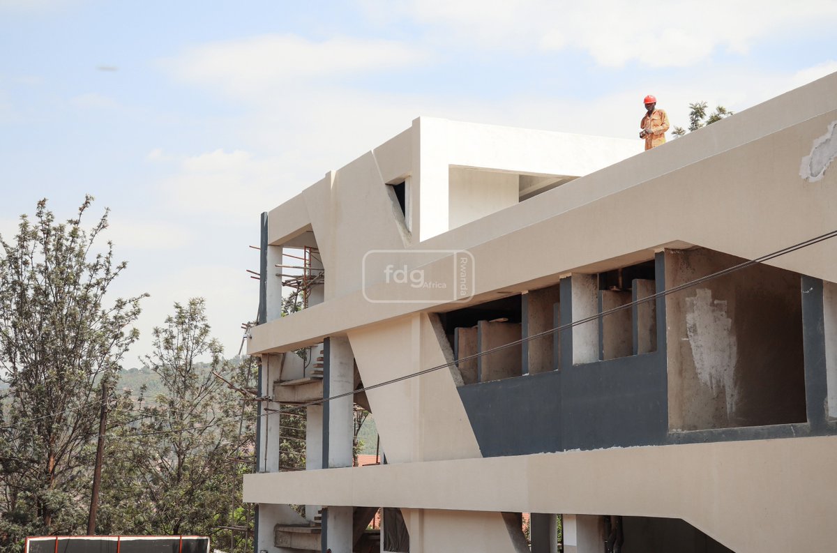 fdg_africa's tweet photo. #tuesdayreality #progress
The yacht in Kigali city.
Retweet!
#FDGAfrica #architecture #construction #design #designthinking #home #RwOT #Kigali #Rwanda https://t.co/JuKLv0jivP