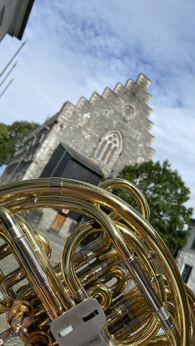 Fine jobben min! Innholdsrik start på høsten med <a href="/SfmkMusikk/">Sjøforsvarets Musikk</a> På scenekanten med selveste Odd Nordstoga for 2 uker siden og utekonserter hjemme i Bergen denne og forrige uke 😃🎵📯