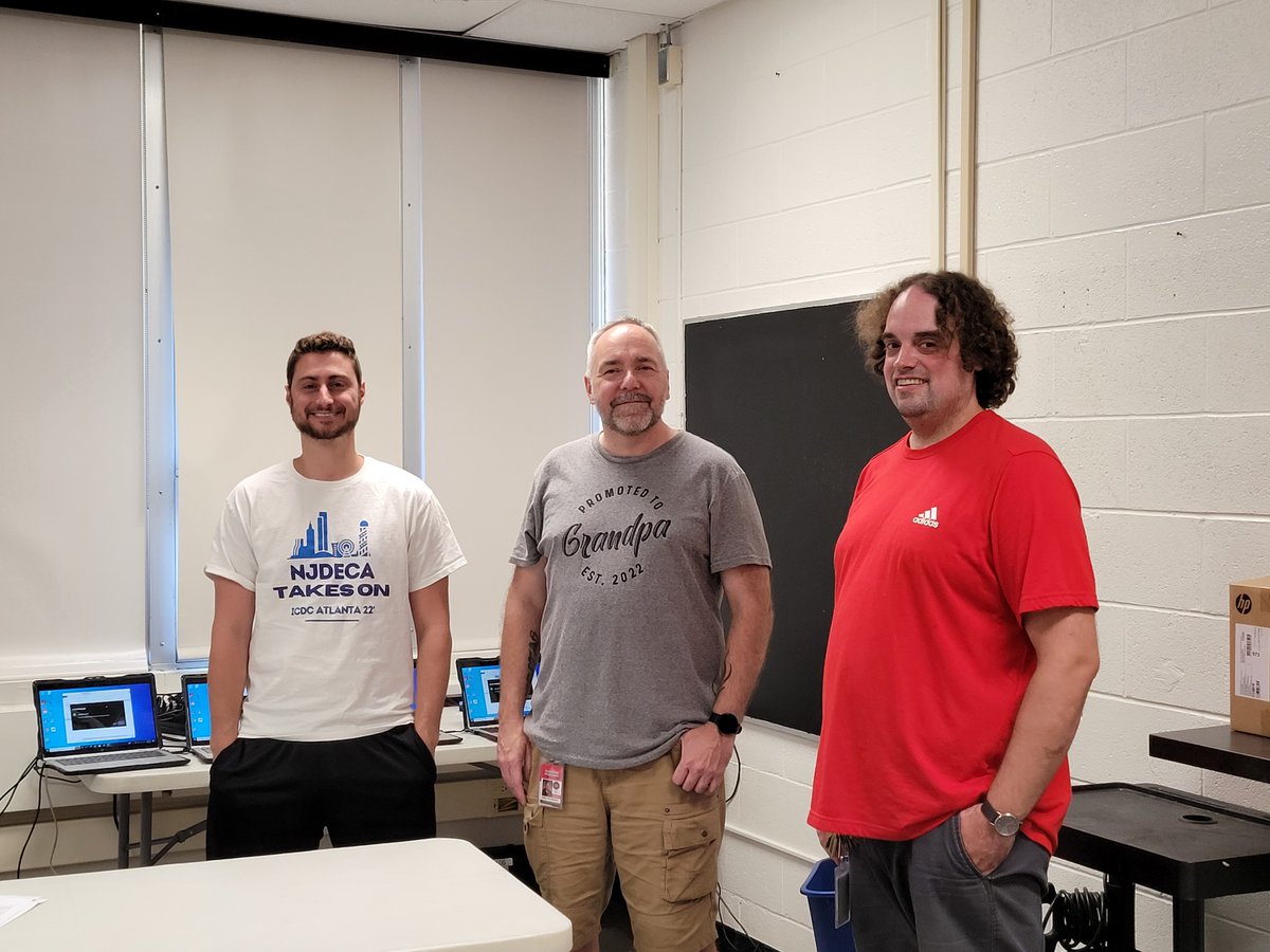 nhrhs1's tweet photo. The Technology Team has been very busy all summer preparing for this week. Yesterday, over 300 students picked up their devices. Please refer to the Constant Contact message for details regarding pick-up. #GearingUpfortheSchoolYear #TechnologyReady #WelcomeBacktoSchool https://t.co/IkorUEmbqg
