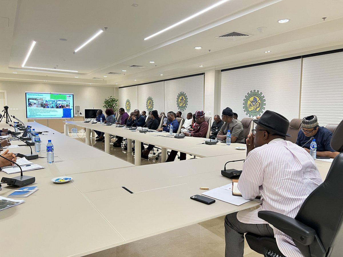 OfficialNCDMB's tweet photo. The NCDMB team with the E.S include, Dir M&amp;E, Akintunde Adelana, GM Project Certification and Authorisation, Paul Zuhumben, ES-TSA, @baba7dee, Mgr CCD, @esuedan, Mgr SBD, CB, Engr Iwhiwhu Maurice, Kelly, DM CC, Victor Amabebe, Supervisor/TA ES office, John Barigha among others https://t.co/IK5fBwsArv