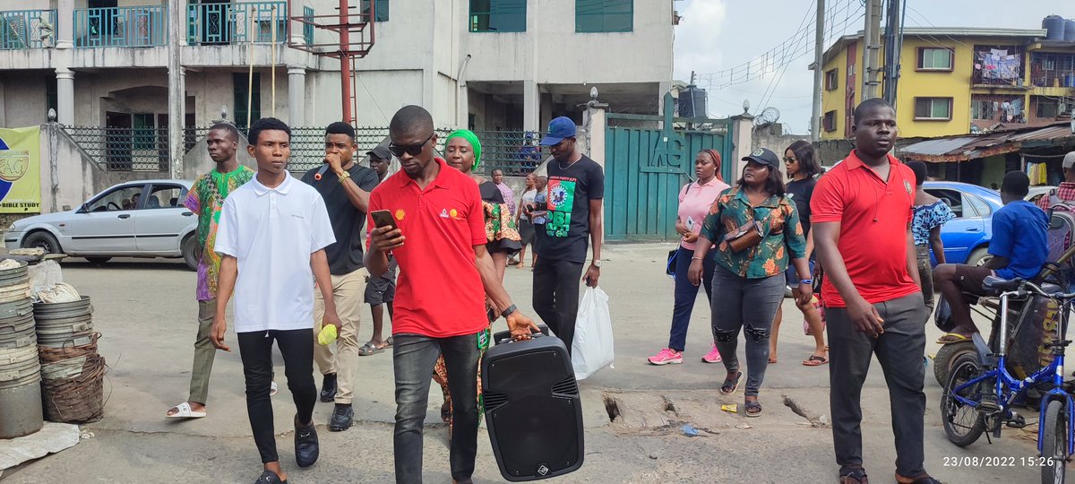 Mr_MrsThePeople's tweet photo. Rivers #OBIdients wetting the ground for 2 Million Man Match for @PeterObi on Saturday, August 27 

#2MillionManMatch4PeterObi

#PHTwitterCommunity
#PeterObi4President
#OBIdient
#Match4ObiRivers
#KOBaba https://t.co/fq9s1MLYEB https://t.co/R998IRtScj https://t.co/wU9GE1Ykyw