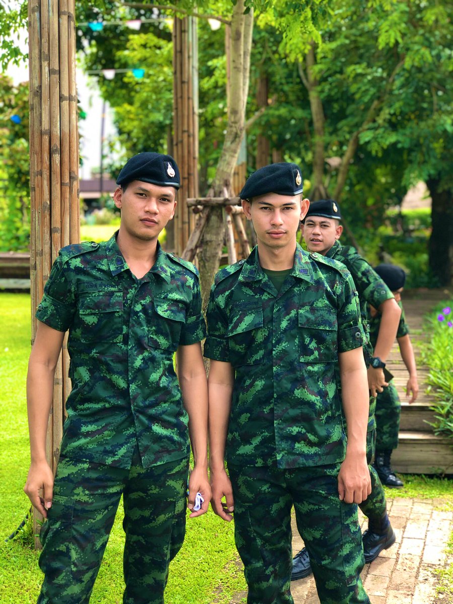 NKhamsuntorn's tweet photo. มีใครหิวน้ำไหม น้ำเปล่าอะ.😃😃 #ฝากรีทวิตติดหัวใจให้ด้วยนะครับ https://t.co/xioy5sPdTk