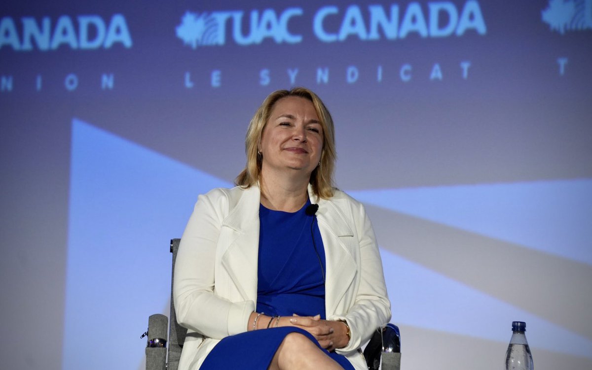 UFCWCanada's tweet photo. Right now at the 2022 #UFCW Canada National Council Convention: A conversation with @CanadianLabour President @PresidentCLC and @kathleenmonk on the current state of labour in Canada. 

Bea started her labour activism as a proud @UFCW832 member. 

#WeAreUFCW #canlab https://t.co/zWPeNosdJy