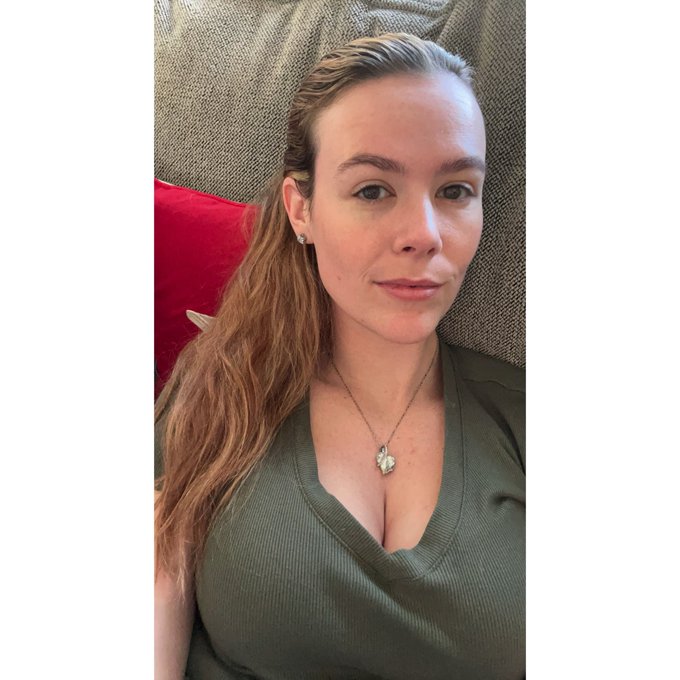 Felt like a Milf &amp; the hubby agreed. He took the second picture.🥹  #milf #OF #SpicyAccountant https://t<a href="/tag/milf"class="tags"><span>#milf</span></a><a href="/tag/of"class="tags"><span>#of</span></a><a href="/tag/spicyaccountant"class="tags"><span>#spicyaccountant</span></a>