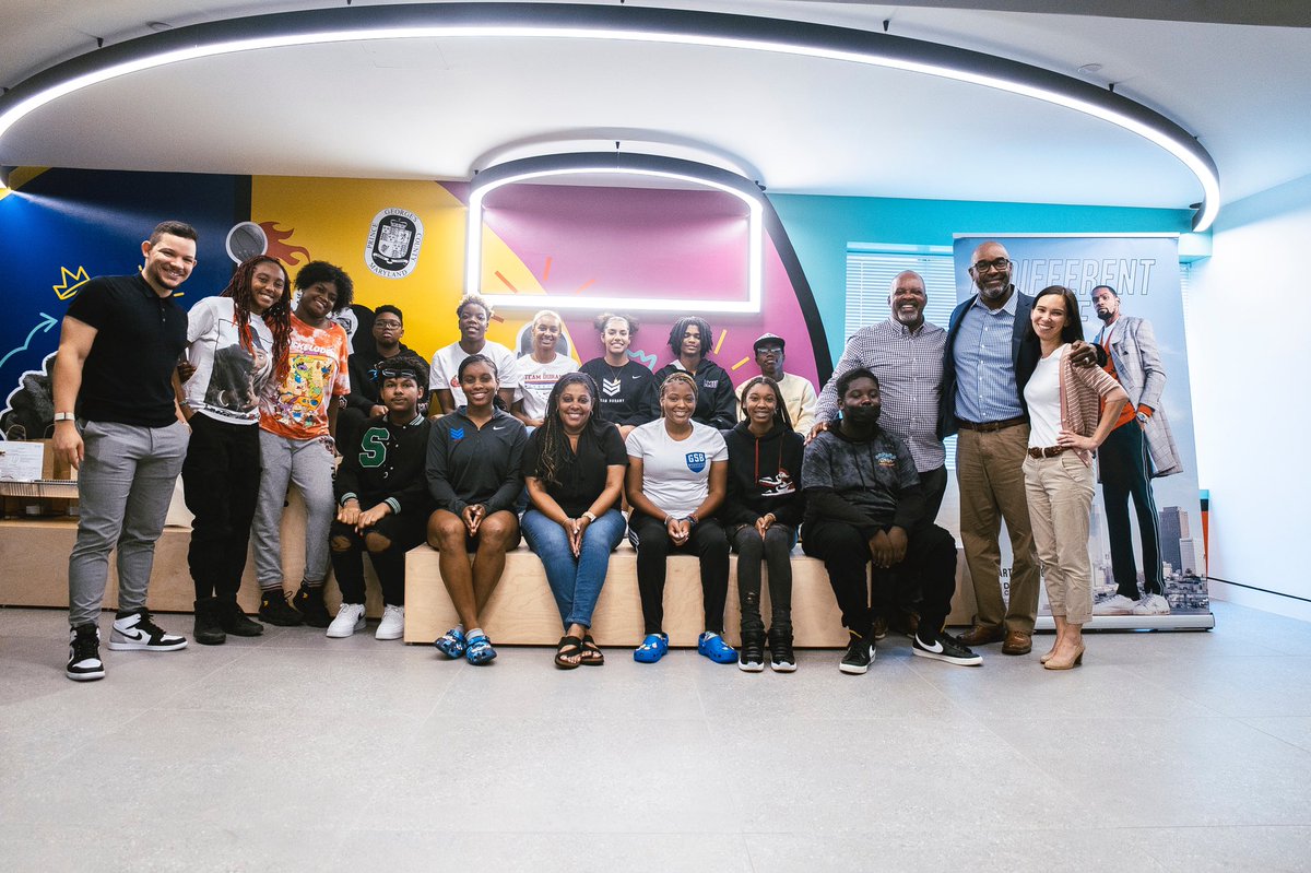 Last week @durantcenter held its first-ever Sports Business Academy, featuring <a href="/whoisjwright/">Jason Wright</a>, <a href="/crfrancisjr/">Carl Francis</a>, @teritweeting, &amp; <a href="/DanitaJohnson/">Danita Johnson</a>. Big thanks to all the speakers as well as GSB Academy founder Derrick Heggans.