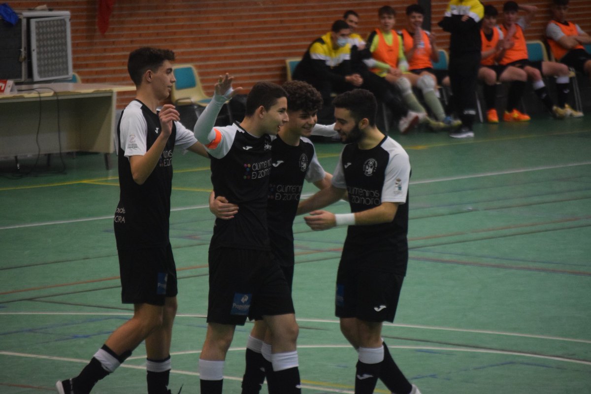 BAJA 🖤🤍

Han sido muchos años a nuestro lado pero nuestros pequeños cachorros tienen que aprender a volar solos.

Bibi nos deja para estudiar fuera y seguir creciendo como persona.

Te echaremos mucho de menos

Uno di noi