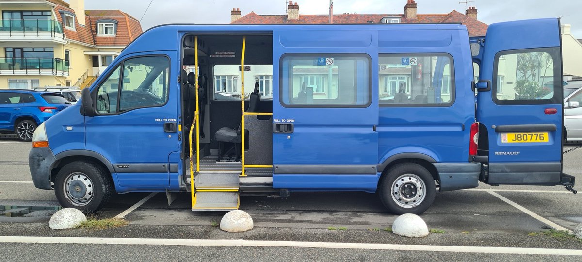 Our 2008 Headway Renault Master 2,5 Diesel minibus is now available to find a new home.
An outstanding feature is the rear tail lift which is perfect for those on and off island adventures
OIRO £6,995.
Please contact the Headway Centre on 505937 or email info@headway.org.je