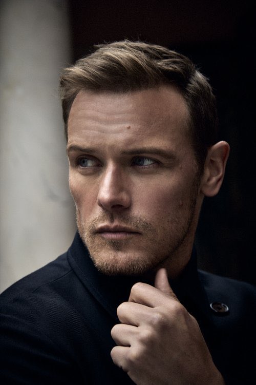 SassenachCheryl's tweet photo. #SamHeughan #JamesBond #AtAnyAge #SamHeughanBestActor 🏍💪🙌🍸
#Outlander https://t.co/DHZEv9koEX