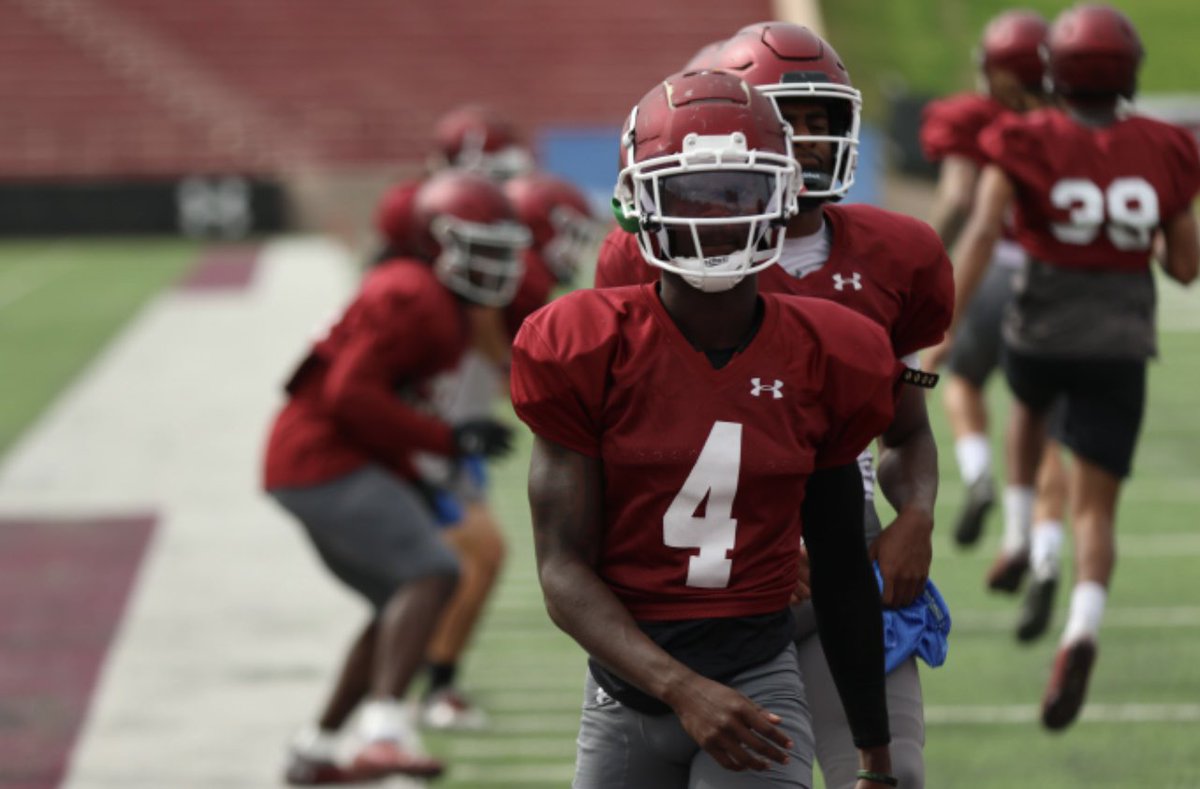 nmsugoaggies's tweet photo. 4 Days till Aggie Football #4 5’11” 185lb JR DB from Temple HS in Temple, TX @BJSculark BJ Sculark. Appeared in several games last year. Plays big in big games. Look for #4 on Saturday! #AggieCountDown #AggieD https://t.co/V3SYzYflKq