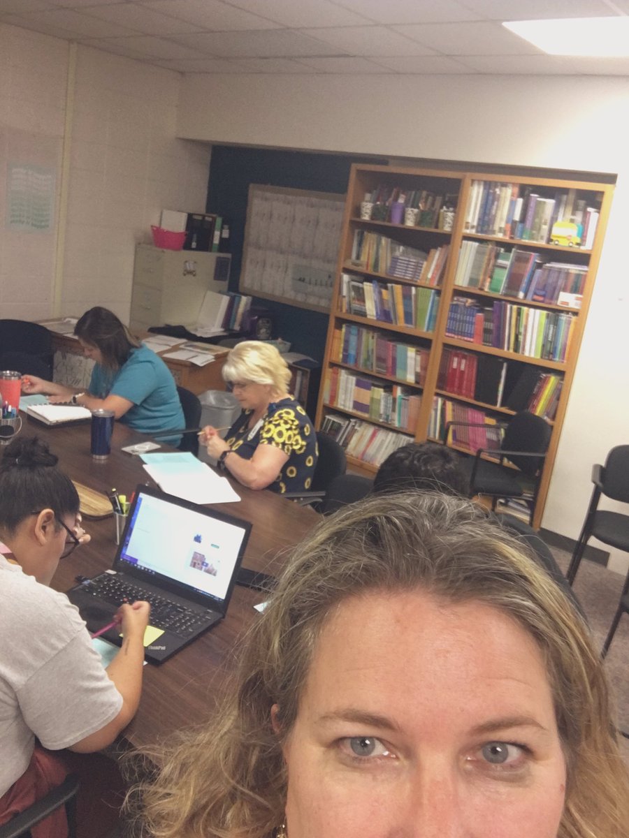 kmm4ksu's tweet photo. Leading PLC today on the our Wildly Important Goal and the 4 Disciplines of Execution! #LearnerstoLeaders #ChartingourCourse @USD457 https://t.co/bqTf90lkGW