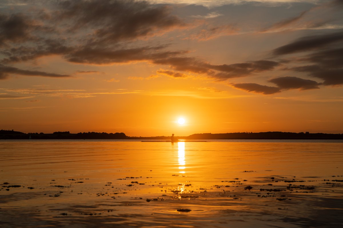 DorteHedengran's tweet photo. Kayaking in the sun ☀️on Roskilde Fjord ☀️
#Denmark #NaturePhotography #SonyAlpha #August23th #photooftheday #Tuesdayvibes #TuesdayMood #Tuesday #sunset
📸Dorte Hedengran https://t.co/pzLOSSifXg