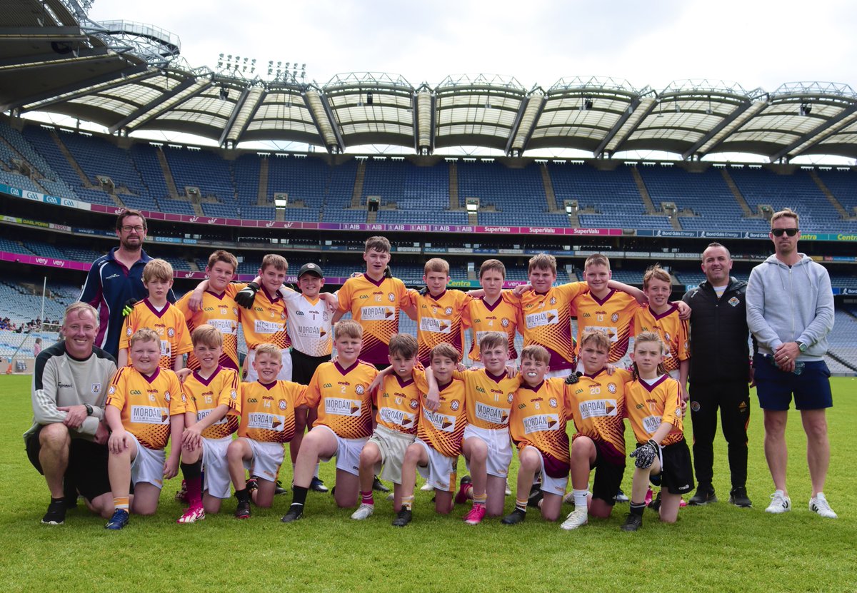 CoachingGalway's tweet photo. Lá breá leis na buachaillí ó CLG Cárna/Caiseal agus C.L.G Na Piarsaigh inné i bPáirc an Chrócaigh.

Maith sibh uilig a bhí páirteach

@CLGCarnaCaiseal @Na_Piarsaigh @Galway_GAA https://t.co/UpfvQ0ro2l