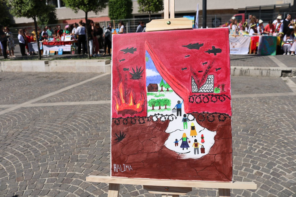tdh_org's tweet photo. Young Afghans hosted in Albania have depicted their hopes and wishes in paintings, which were exhibited in the town of Shëngjin, as well as during the "Art Craft" Fair in the city of Lezha.
#terredeshommes #artcraft #lezha #albania #afghanistan #hopes #shengjin #wishes https://t.co/4hvs4ZDMng
