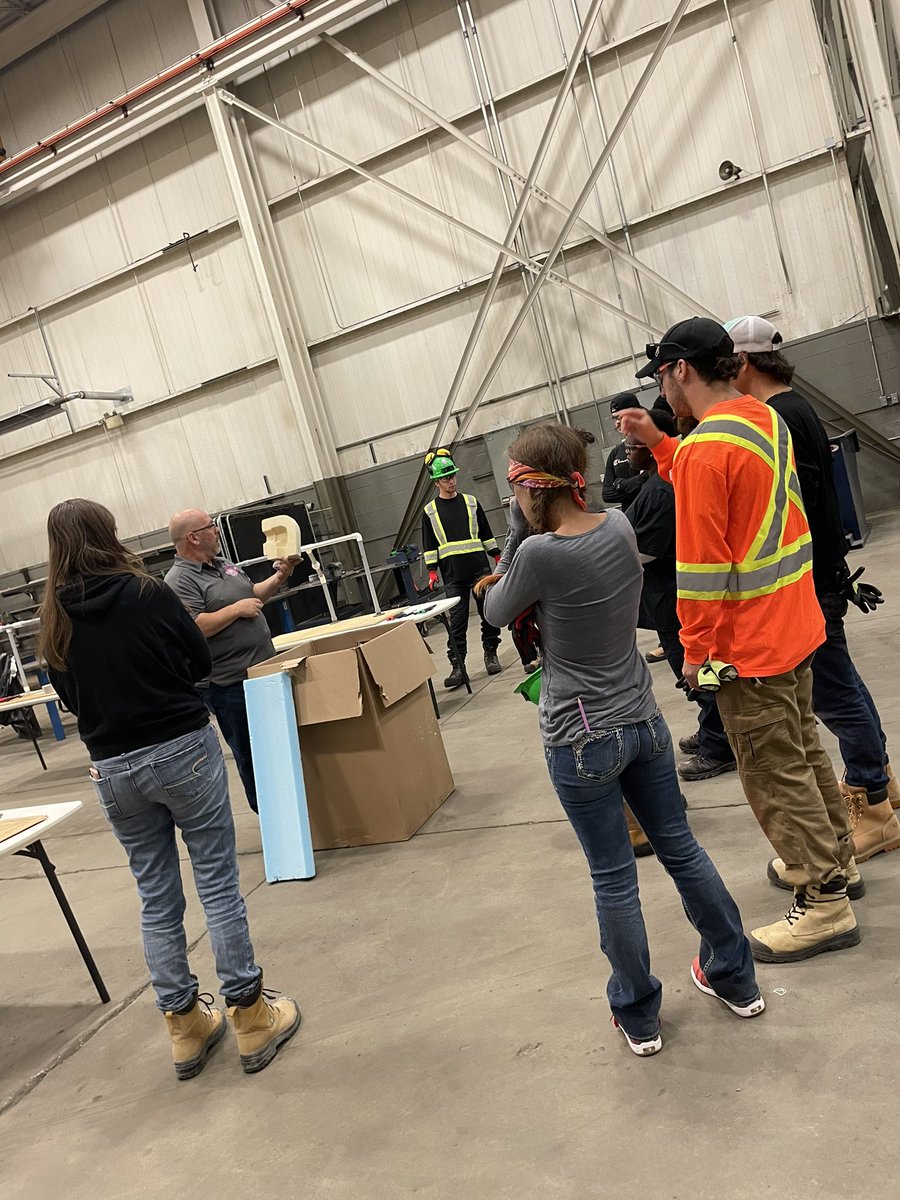 DarleneWFWE's tweet photo. Let’s talk about the different types of insulation #TTWin #Local95 @tomorrowstrades @WorkforceWE https://t.co/LJcuvUwbmu