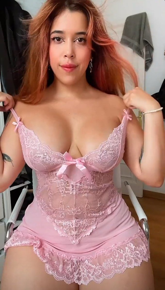 IntraPulgoso ® ℹ (El Del OTZO) on Twitter: "Vivi tarantino 😍, esa morra tiene un no se que, que