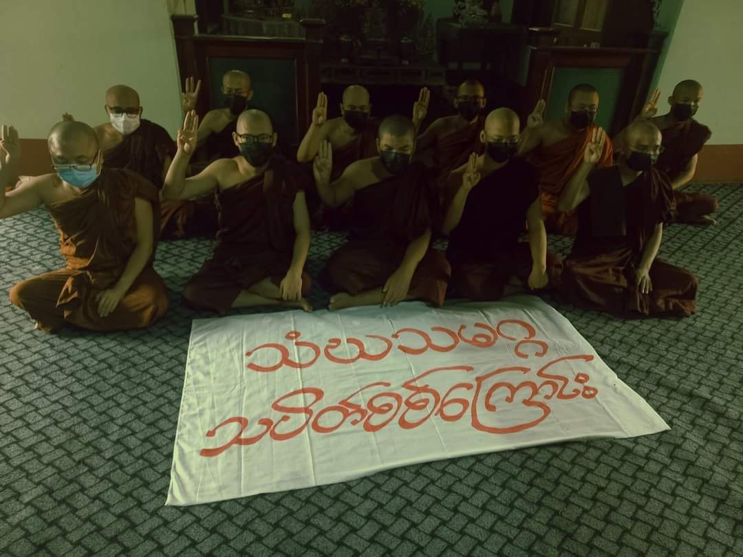 ActivistLittle's tweet photo. Anti-coup revolutionary domestic strike by Mandalay's Monks' Union as 561st day without a day off.

#2022Aug23Coup #CrimesAgainstHumanity #WhatsHappeningInMyanmar https://t.co/6SsJY6xCeA