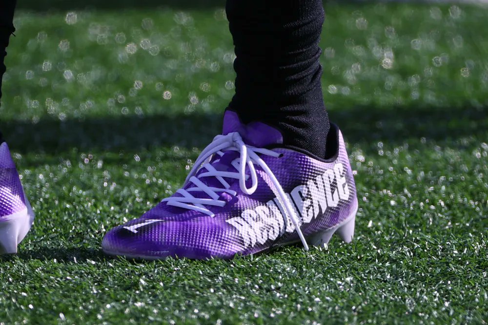 How do Resilient Athletes become that way is it in the way they're trained or is it from adversity they have gone through in their life? Our latest article by <a href="/bstrecker2/">Bryce Strecker</a> details how resilient athletes aren’t born, they’re built 

Read the full article👇

cultureinsports.com/resilient-athl…