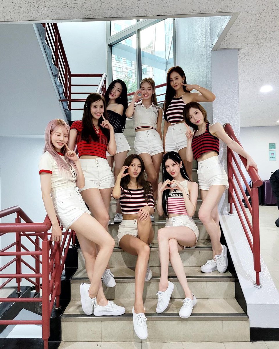 SonexStella tweet picture