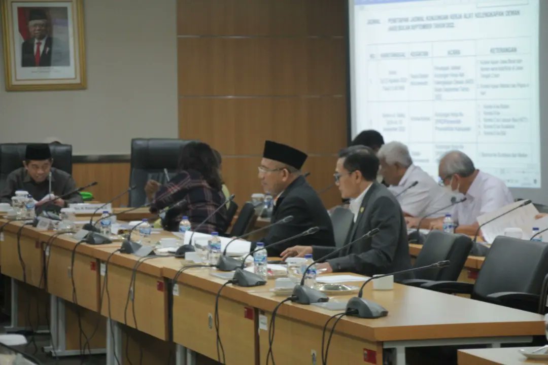 fpksdkijakarta's tweet photo. Dokumentasi Rapat Badan Musyawarah (Bamus) terkait Penetapan Jadwal Pembahasan Raperda tentang Pertanggungjawaban Pelaksanaan APBD (P2 APBD) Tahun Anggaran 2021.
Hadir dari Fraksi PKS Nasrullah dan Suhud Alynudin di ruang rapat serbaguna DPRD DKI (Senin, 22/8/22)
#DokHumasFPKS https://t.co/35Tsf1sNzr
