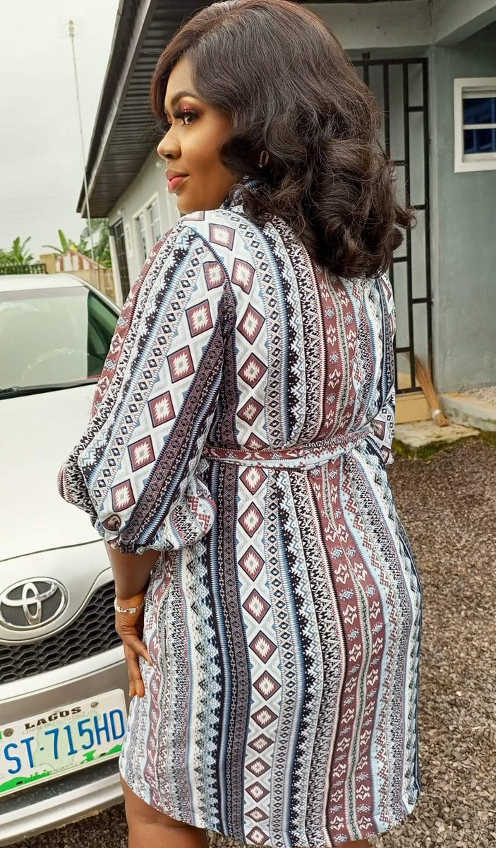 iamKemorahouse's tweet photo. The Dress. The Client ❣️
#ShopKFH Today.. we've got you covered always!!!!
#ReadyToWeardresses.
Goes for just 6500..
Available in all sizes!!! https://t.co/amGIXKADxu