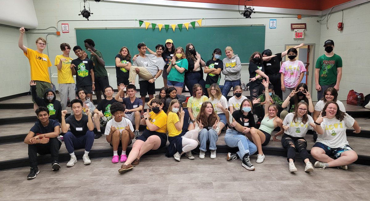 ACHealey's tweet photo. 📢Link Crew in the building! 2 days of training to get ready to welcome our grade 9s for Head Start @LCVI_LDSB next Mon/Tues/Wed 💚💛 https://t.co/Yad1GHevGe