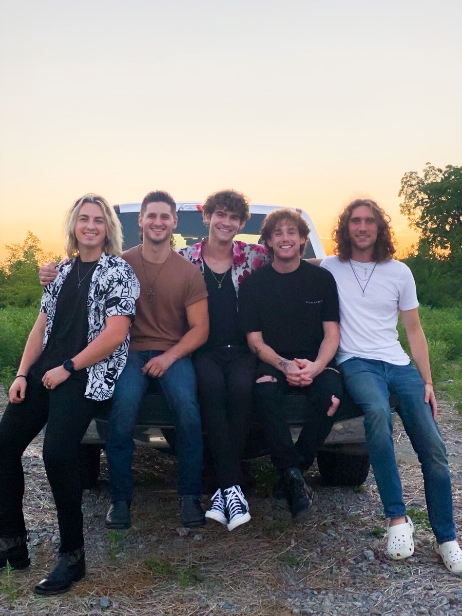 On The Outside ~ OTO tweet media