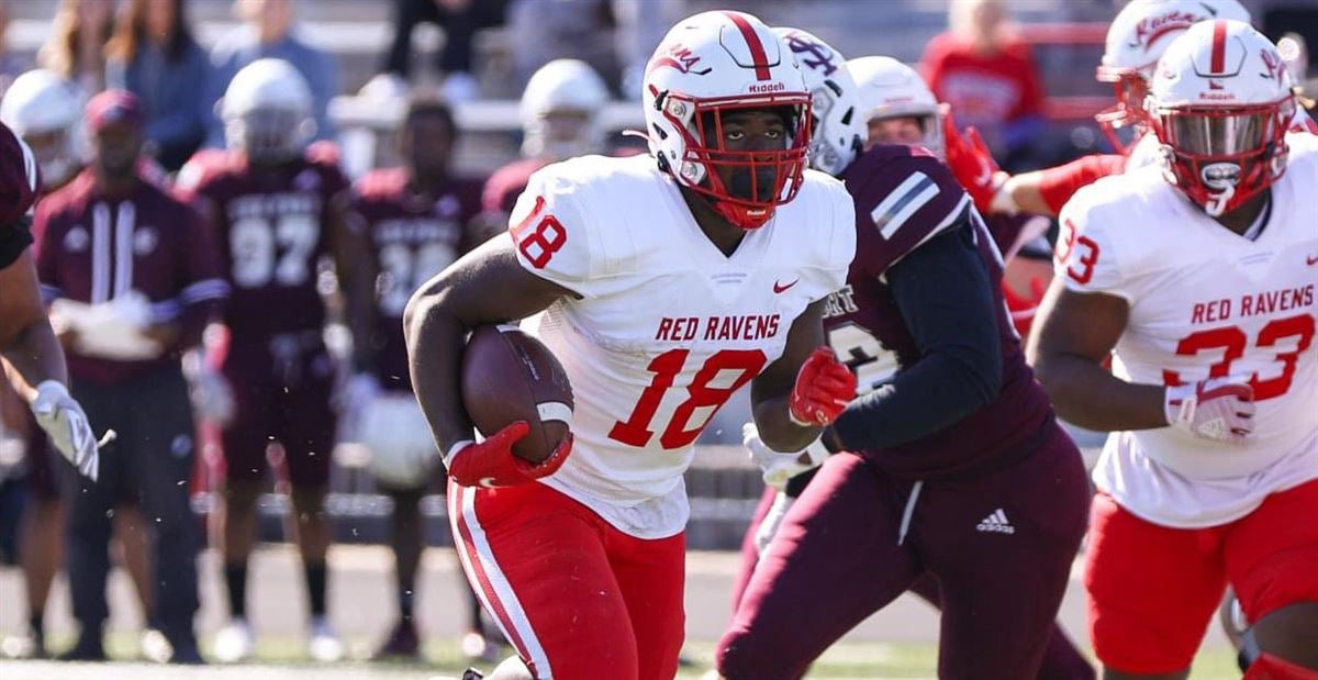 nmsugoaggies's tweet photo. 4 Days till Aggie Football #4 6’ 225lb SO RB from Homer HS in Homer LA and formally of Coffeyville CC @Star4Thomas Star Thomas. Great year in ‘21 rushed for 154 yards against Butler. Big, physical running back! #AggieCountDown https://t.co/2PJyTWq7IU
