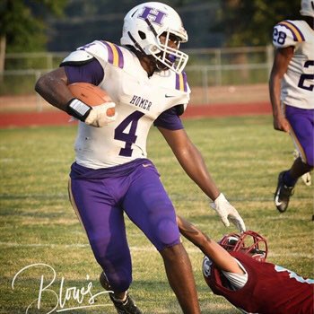 nmsugoaggies's tweet photo. 4 Days till Aggie Football #4 6’ 225lb SO RB from Homer HS in Homer LA and formally of Coffeyville CC @Star4Thomas Star Thomas. Great year in ‘21 rushed for 154 yards against Butler. Big, physical running back! #AggieCountDown https://t.co/2PJyTWq7IU