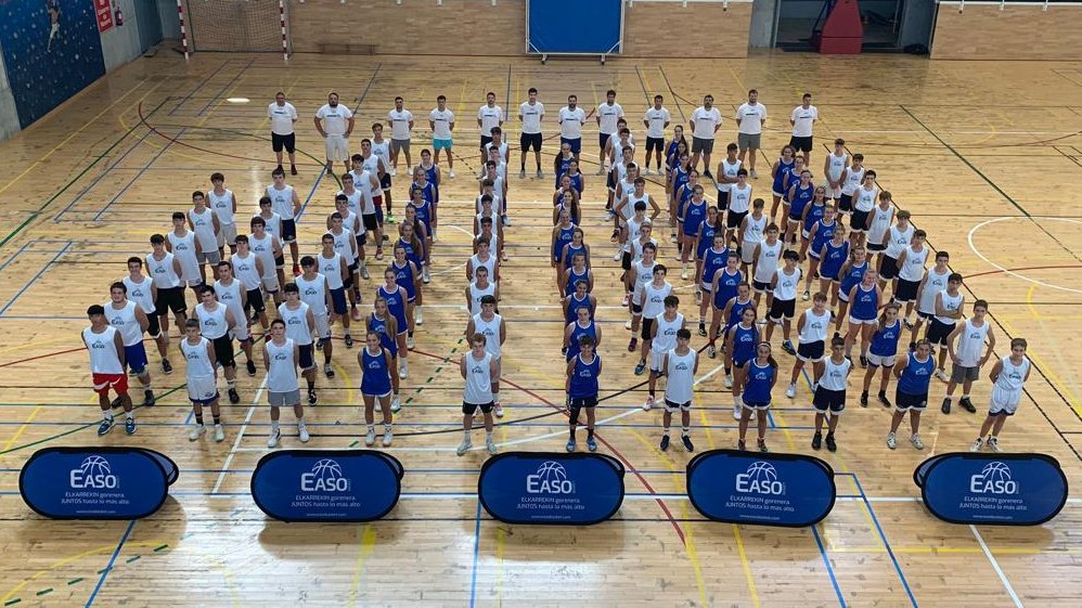 easobasket's tweet photo. Lehenengo txandako argazkia egin dugu gaur arratsaldean.
#KanpusEstella22
#Elkarrekingorenera https://t.co/zGxQWtgyXh