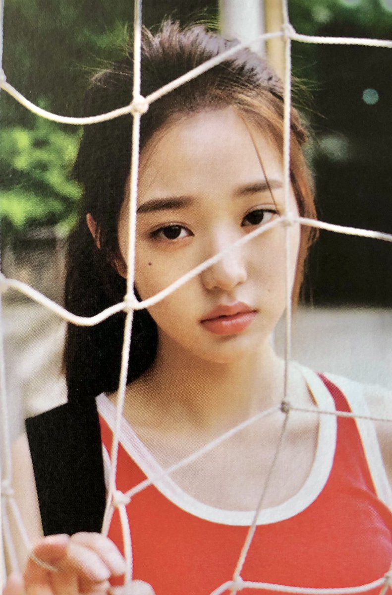 f4iryheo's tweet photo. she is in jail we need to free her Aaaaaaaaa https://t.co/a0cxUQpahU
