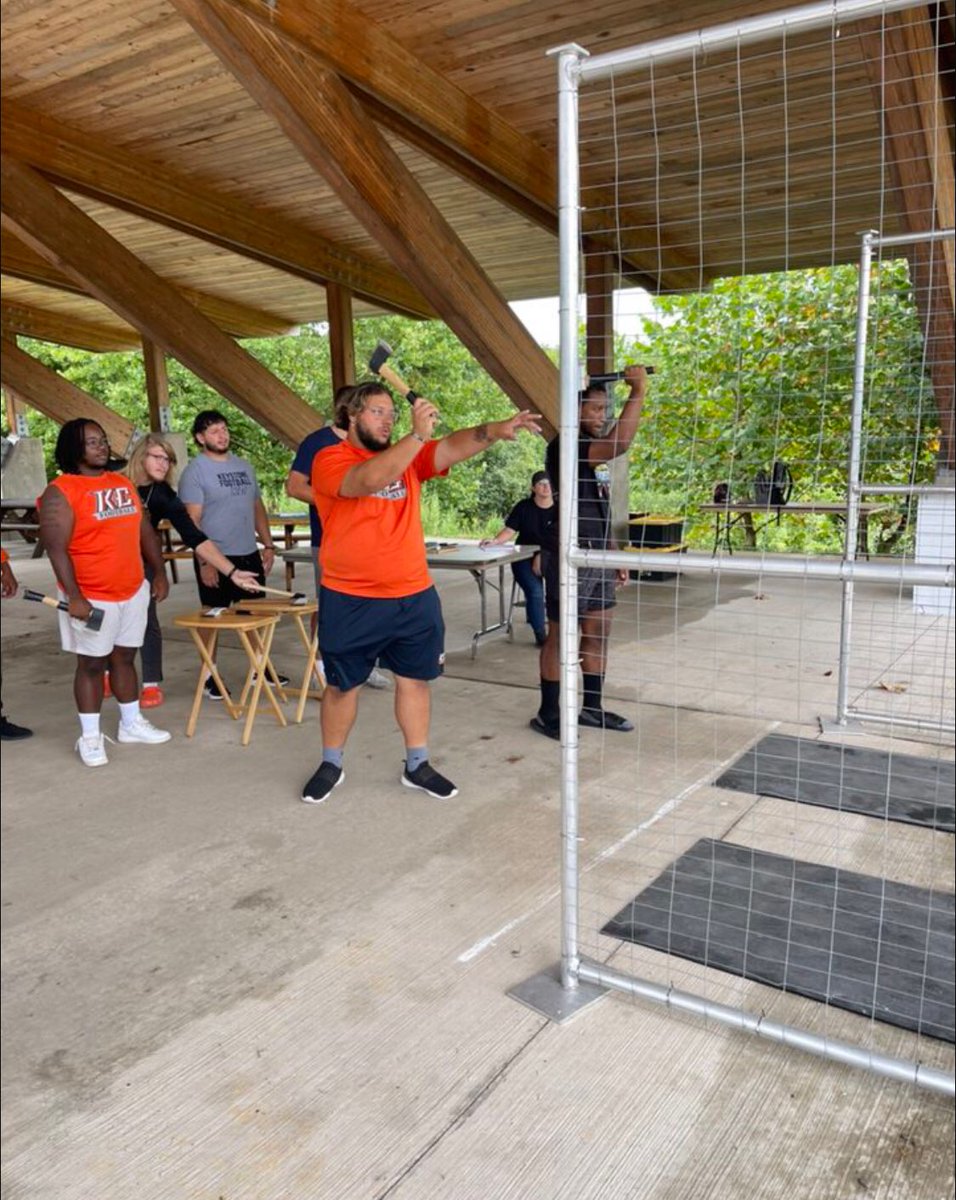 KeystoneFTBL's tweet photo. Yesterday our guys took advantage of their day off with a bunch of team bonding events: Photo Shoot, Ax Throwing, Yoga, Movies, Board games and yard games!

#1Day1Brick #TeamBonding https://t.co/1EG9Vurilm