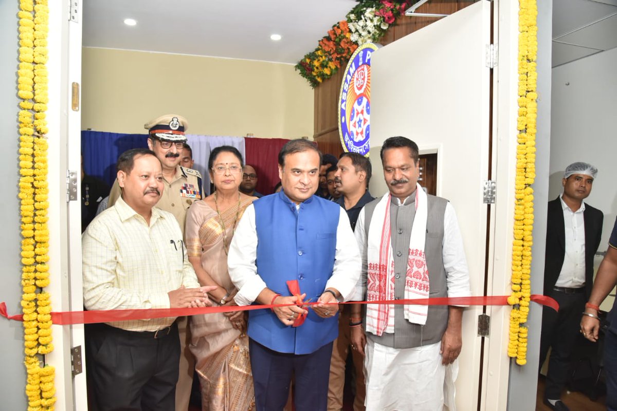 himantabiswa's tweet photo. Glad to launch Phase-I of Integrated Traffic Management System, covering 20 junctions (Nepali Mandir to Khanapara) in Guwahati city.

Cameras are installed at major junctions to ensure seamless traffic &amp; check violations.

Total 94 junctions will be covered in the final phase. https://t.co/BllUU7GJHy