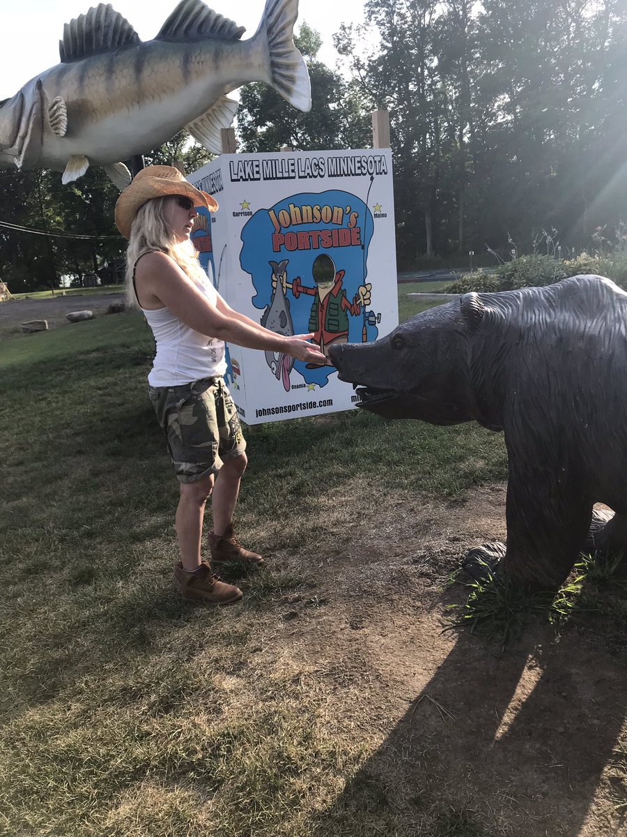 JBLOODonly1's tweet photo. Not only goofed around, but fed a Bear this weekend too! 🤣🤪🤣

#AgateBayResort
#UpNorthWay https://t.co/Aa4qOSjaIt