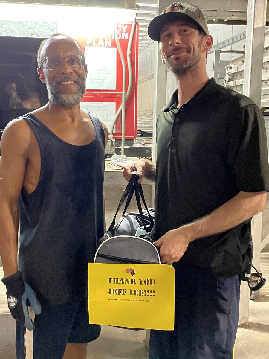 okc_preload's tweet photo. Today we say goodbye to one of our unloaders! He came to #okcpreload from #Tulsa several years back & we have enjoyed working with him. Jeff Lee we hope you have an amazing retirement, thank you for your 15 years of service! #Inbounds going #Outbounds #UPS #ThankYou #YoS https://t.co/ew5CFX9awl
