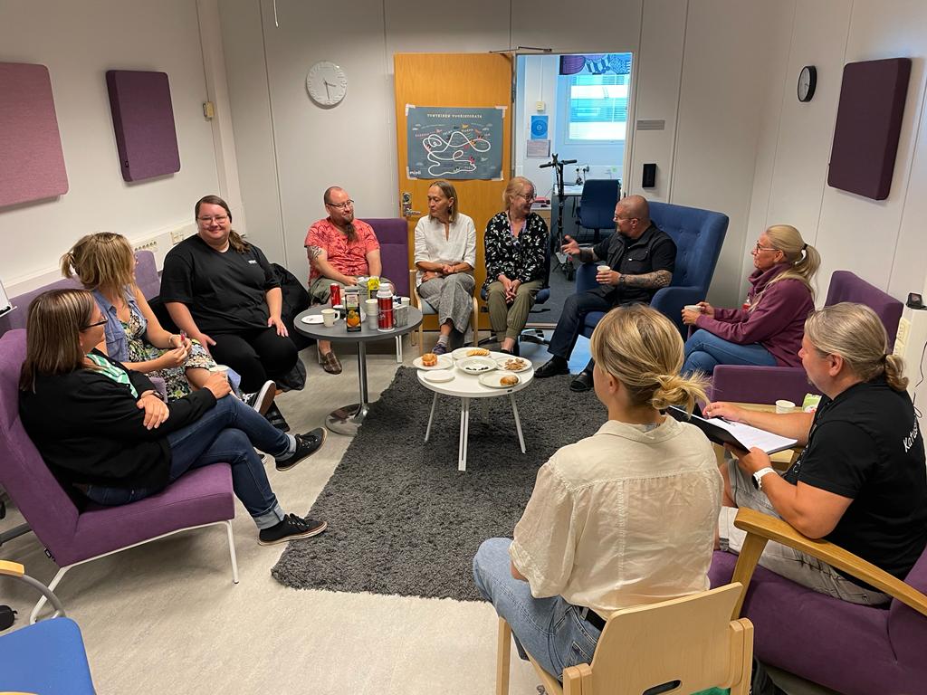 HTurkka's tweet photo. Miten ihmeessä näin hyvää toimintaa ei jatketa? @oulunkaupunki ja @rikosseuraamus yhteinen #NurriHanke on vakuuttavasti vastannut nuorten ja lähipiirin tarpeisiin.
@AsemanLapsetRy:n monialaisessa dialogissa myös @oikeusmin @SaijaSambou ja @HeiLin56.
#RikostenEhkäisyHanke 1/ https://t.co/YOPyQdFZhq