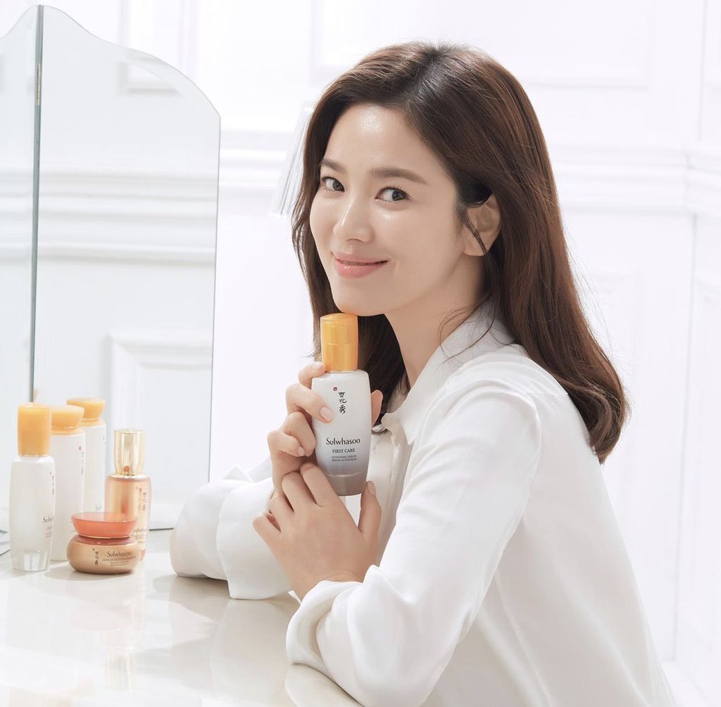 Babychickshops's tweet photo. ⚡️พรี รอไม่นาน Sulwhasoo first care serum 15ml
ขวดละ 235บาท
2ขวด ส่งฟรีจ้า‼️
ได้ราคาเซลล์มา ราคาดีมากก ปกติไม่ได้ราคานี้น้า💕 
#ดีบอกต่อ #พรีออเดอร์เกาหลี #พรีเกาหลี #คสอเกาหลี #ใช้ดีบอกต่อ #ใช้จริงรีวิวจริง #สกินแคร์เกาหลี #ส่งต่อสกินแคร์ #SulwhasooxGulf #SulwhasooXTutorYim https://t.co/fyF3mYnaRg