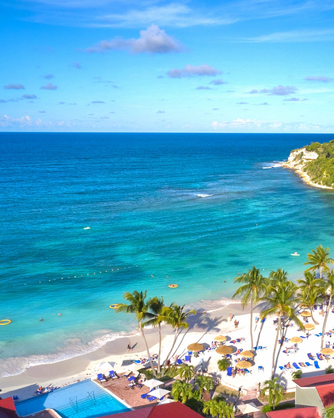 Pineapple Beach Club (pbcantigua) / Twitter