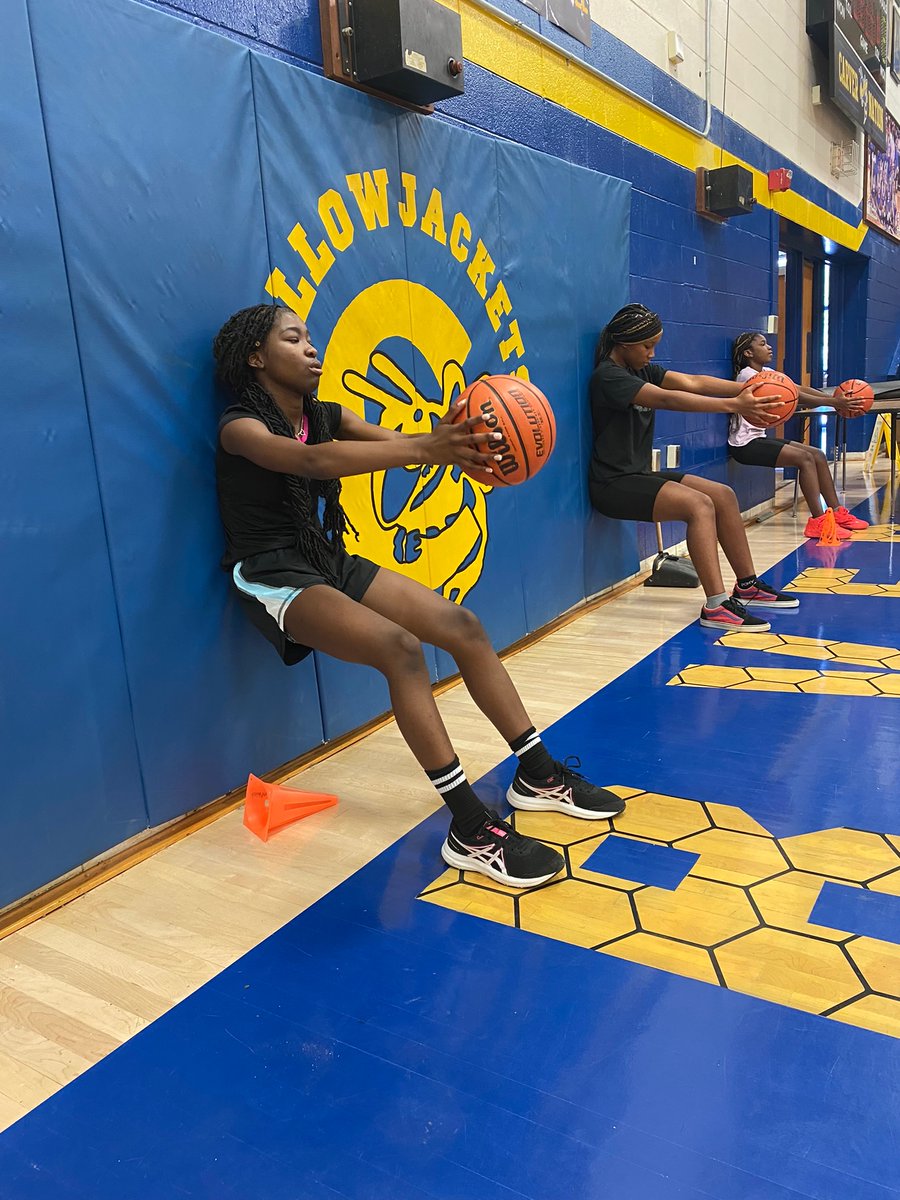 CarverYellow's tweet photo. It was another day to get better
#LockedIn 
#Ladyyellowjackets
#CarverHS https://t.co/0tvgsWLJiy