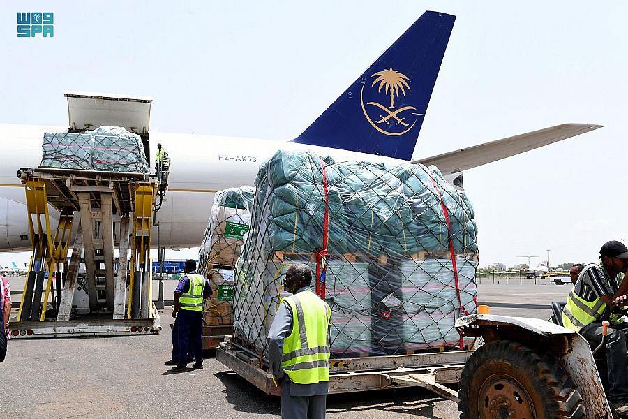Riyadh Daily on Twitter "First Batch of Saudi Aid Airlift to Help