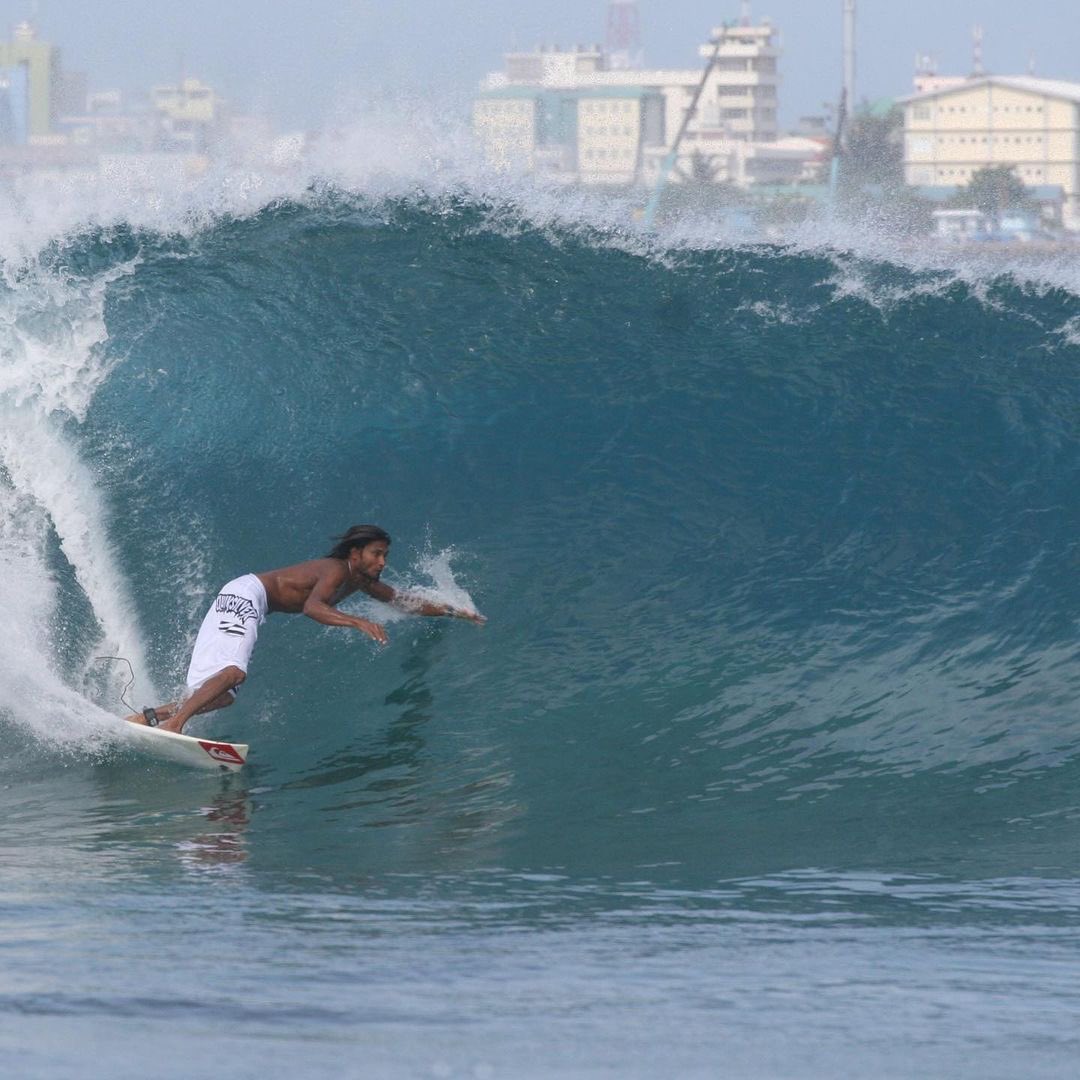 saveourwavesmv's tweet photo. It’s the 7th day and the bloody thing is still banging on the reef. Vilingilli surf break. 

#saveourwaves #saveourhome https://t.co/WbKGXTOkmT