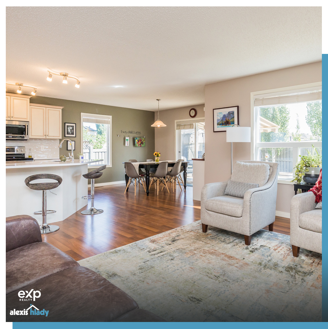 AlexisHomes's tweet photo. This home comes with many upgrades, a great backyard &amp; is walking distance to ponds and green space!

🔹 3+1 Beds
🔹 4 Baths
🔹 1,725 sq ft of living space
🔹 Double attached garage

Priced to sell; get in touch to view before it's gone!

780.233.5399
--
#Edmonton #YEG https://t.co/ZTC7rVRLw5