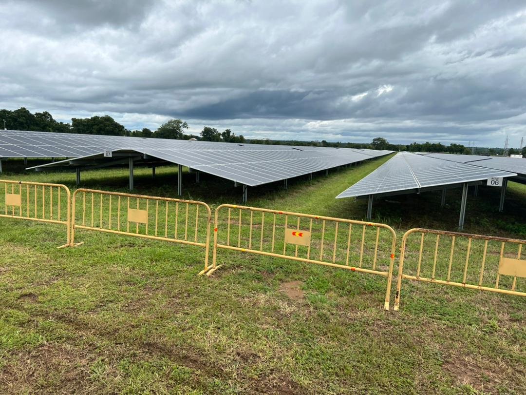 GRIDCo_ghana's tweet photo. The Board Chairman, Chief Executive, and Management of GRIDCo, Ghana’s Transmission Company, have attended the commissioning of a Volta River Authority (VRA) 13-Megawatts (MW) Solar plant project. 

@moigovgh @GbehoBampoh @VoltaRiver 

Read more:
https://t.co/m64Ha18fiY https://t.co/DWjlF84d5f